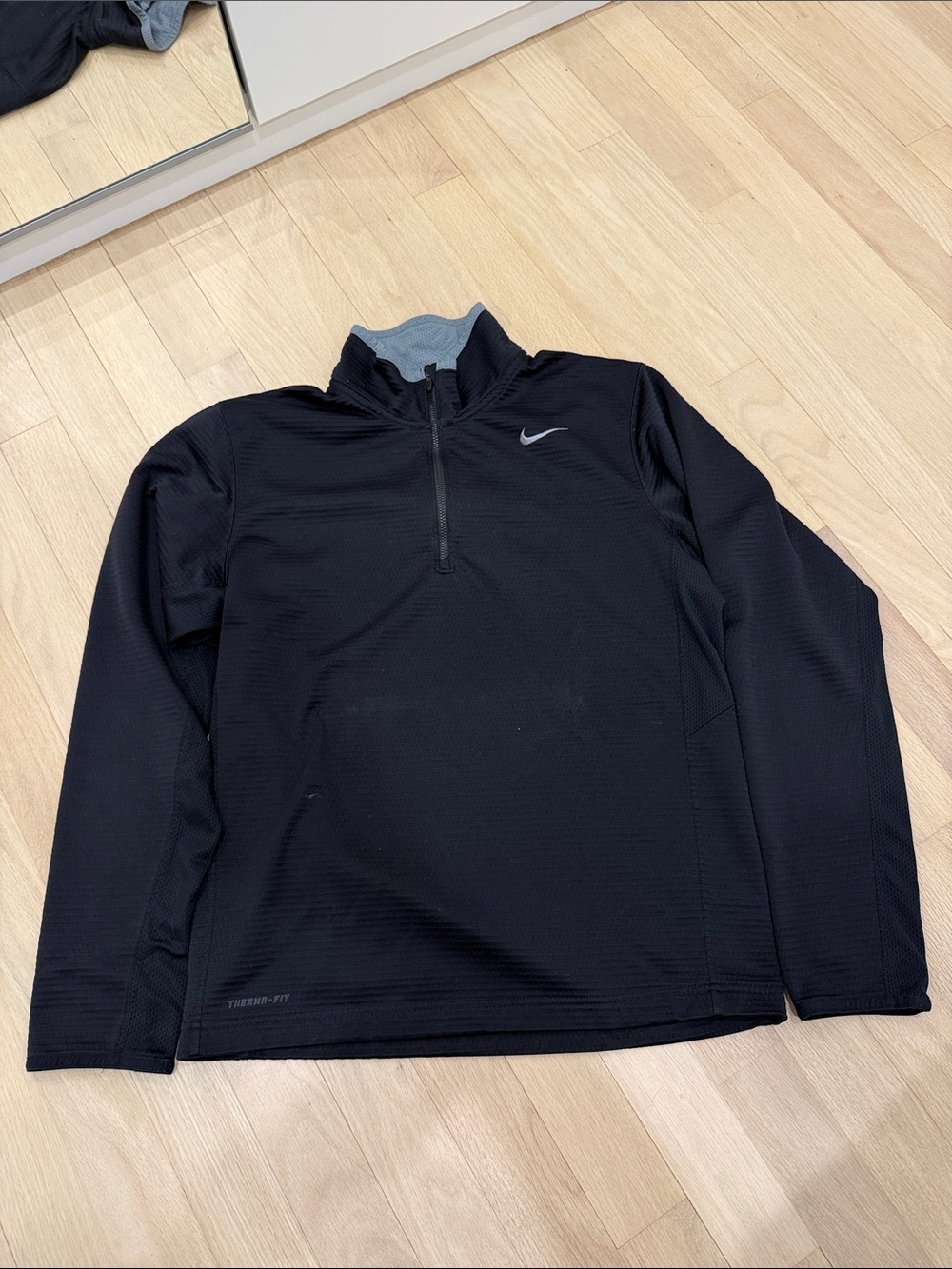 Nike Men’s Black Quarter-Zip Performance Pullover